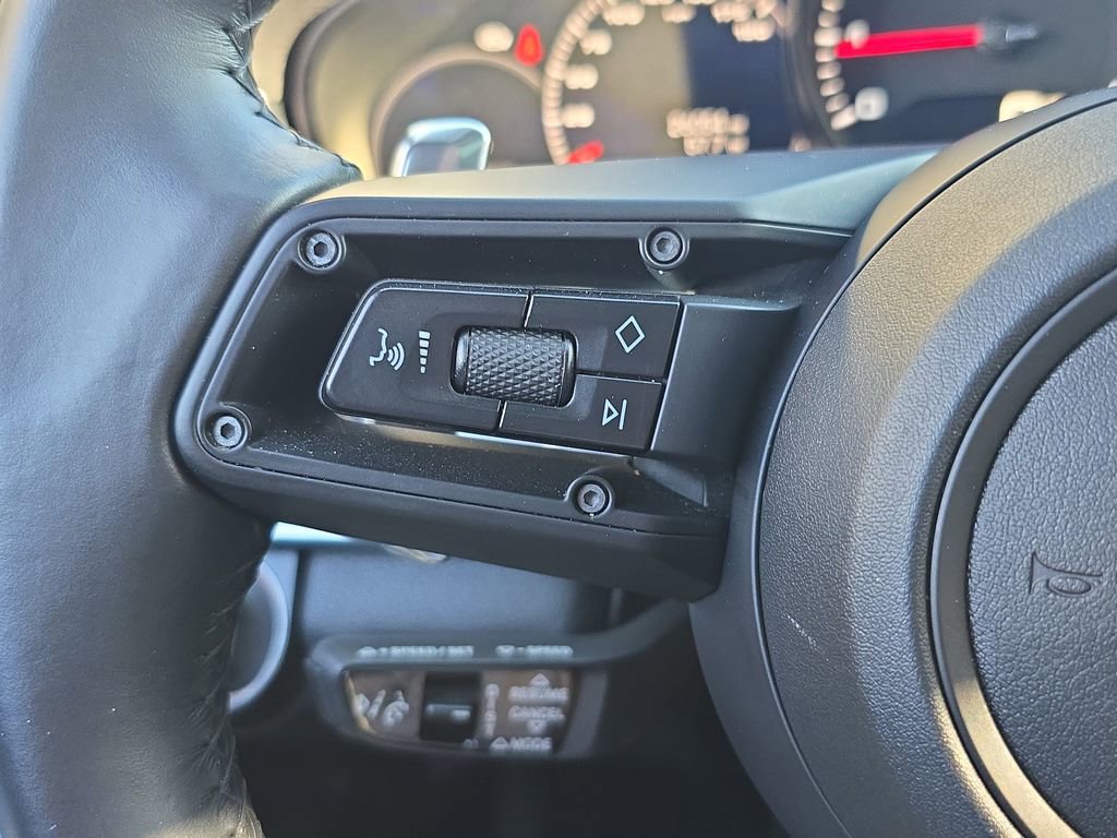 Used 2023 Porsche Panamera Platinum Edition image 27