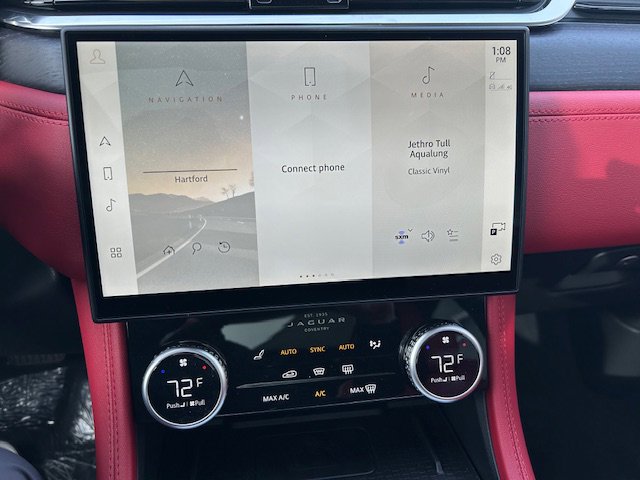 New 2025 Jaguar F-PACE R-Dynamic S image 22