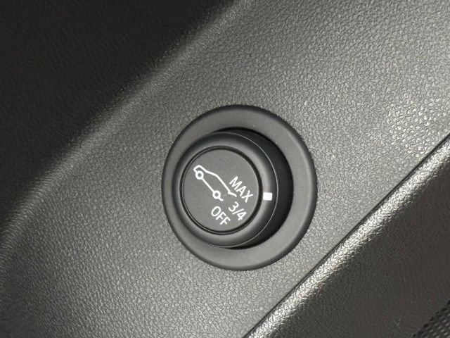 Used 2023 Chevrolet Equinox RS w/ RS Leather Package AWD/4WD image 18