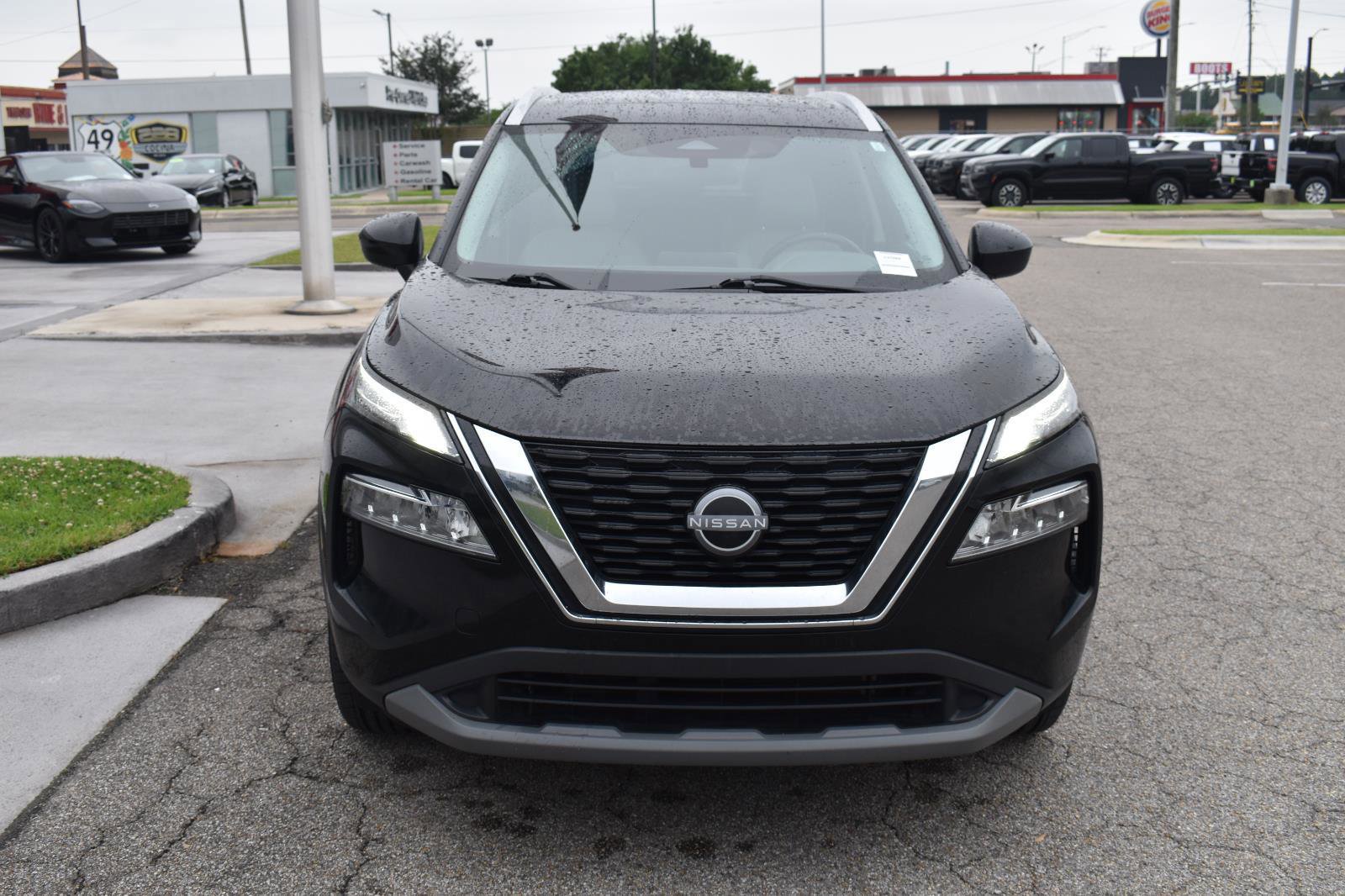 Used 2023 Nissan Rogue SV w/ SV Premium B Package FWD image 17