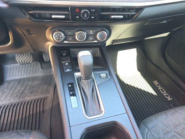 Used 2025 Nissan Kicks SV image 19