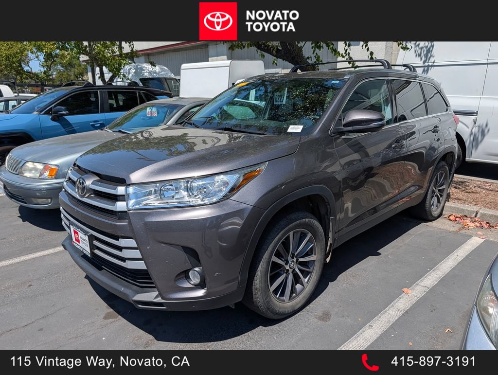 Used 2019 Toyota Highlander XLE AWD/4WD image 1