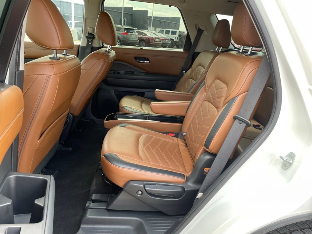 Certified 2023 Nissan Pathfinder Platinum image 22