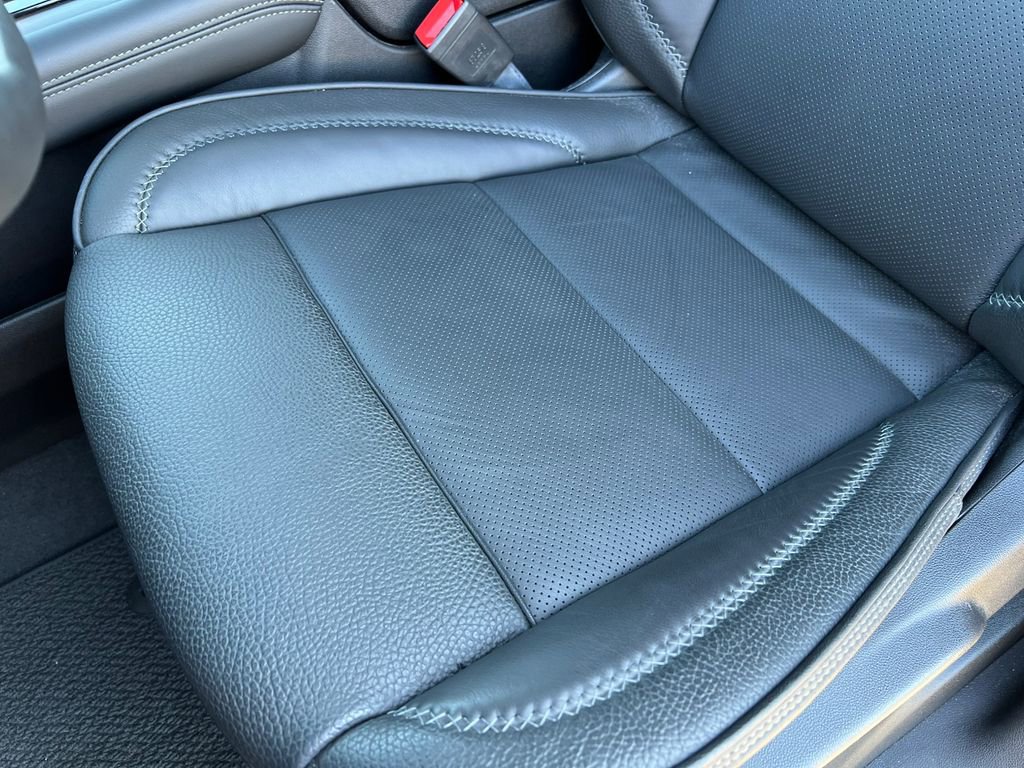 New 2025 GMC Yukon XL Denali w/ Denali Reserve Package image 15