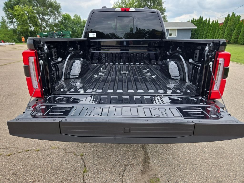 New 2026 Ford F250 Platinum w/ Tremor Off-Road Package AWD/4WD image 15