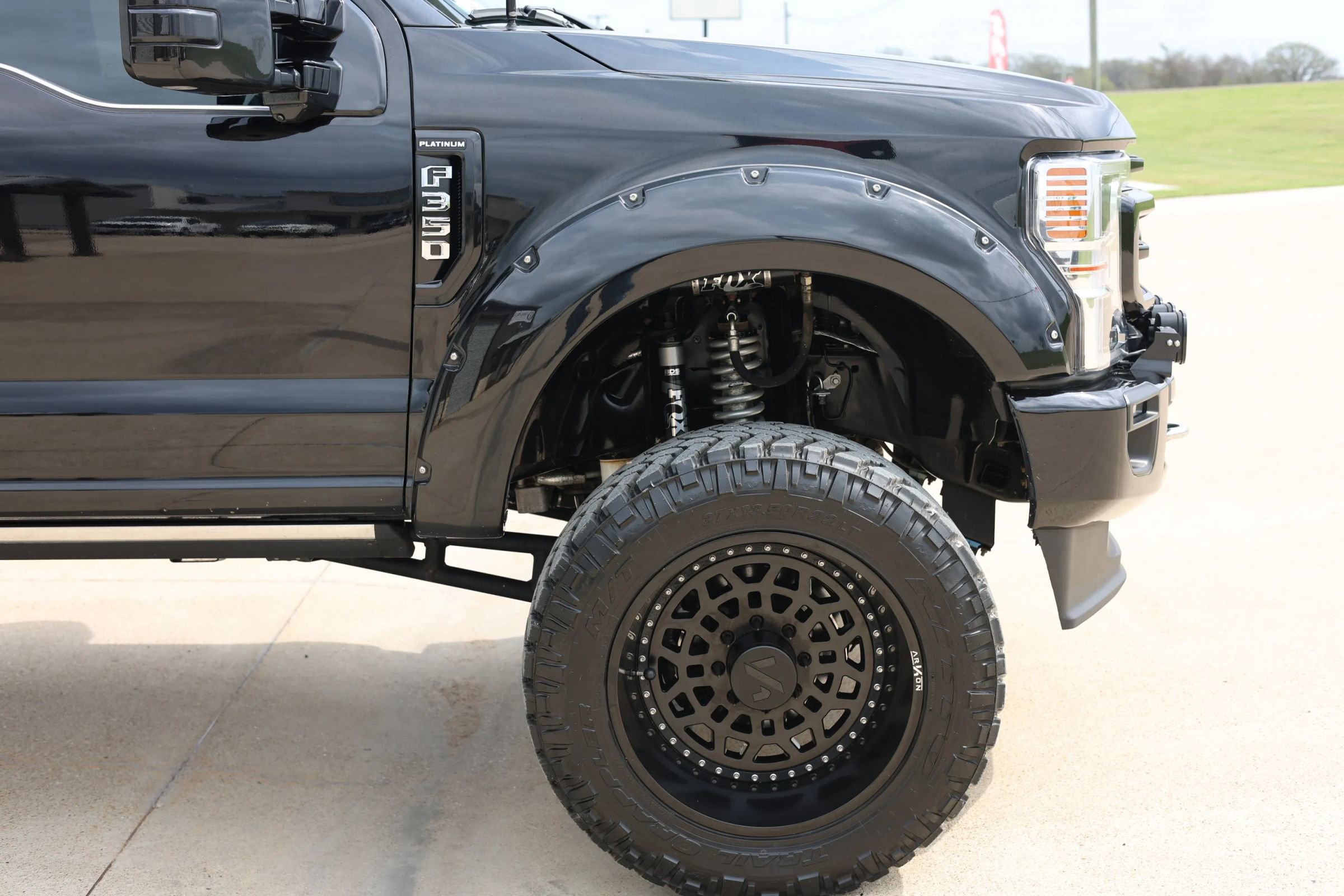 Used 2021 Ford F350 Platinum w/ FX4 Off-Road Package image 17