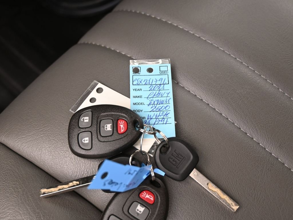 New 2025 Chevrolet Express 2500 w/ Driver Convenience Package image 17