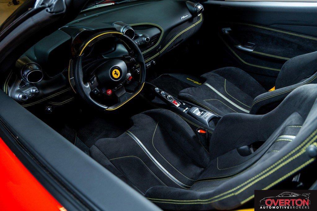 Used 2022 Ferrari F8 Tributo image 13