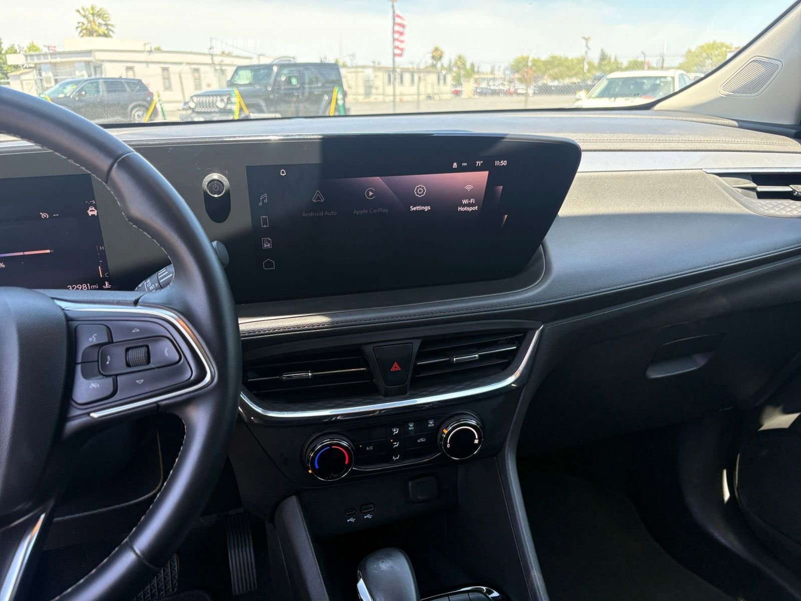 Used 2025 Buick Encore GX Preferred FWD image 17