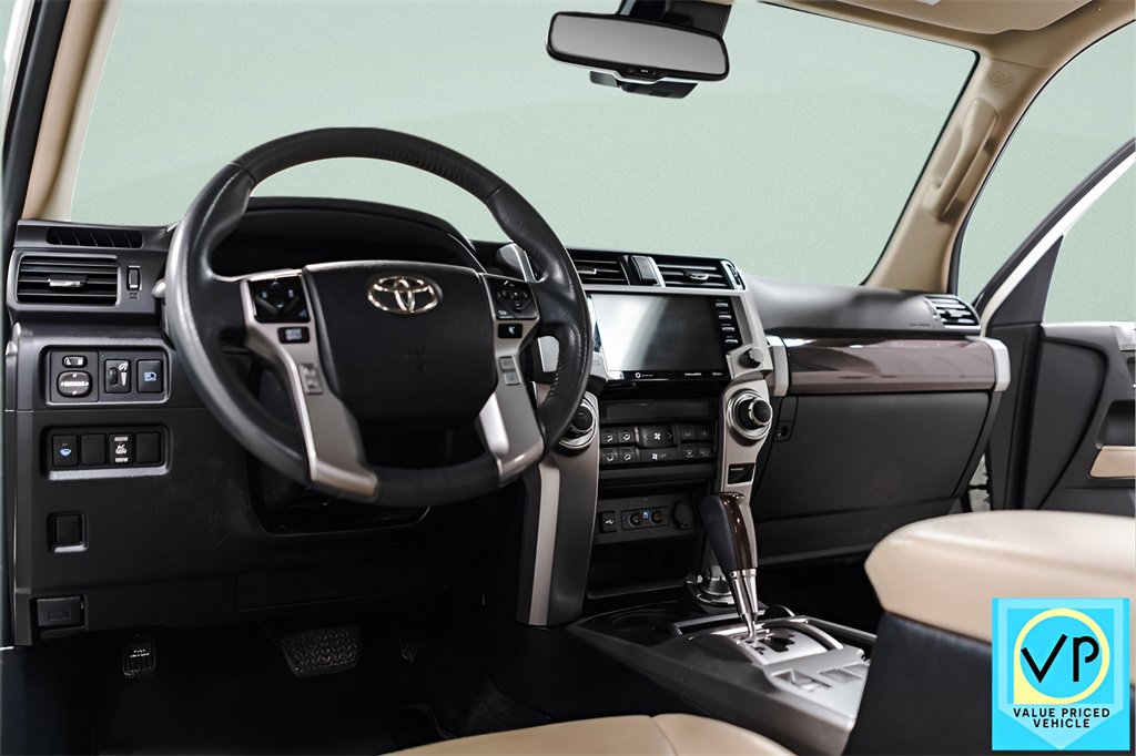 Used 2020 Toyota 4Runner 4WD image 29