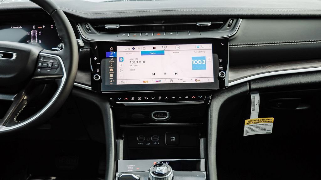 New 2026 Jeep Grand Cherokee Limited AWD/4WD image 16