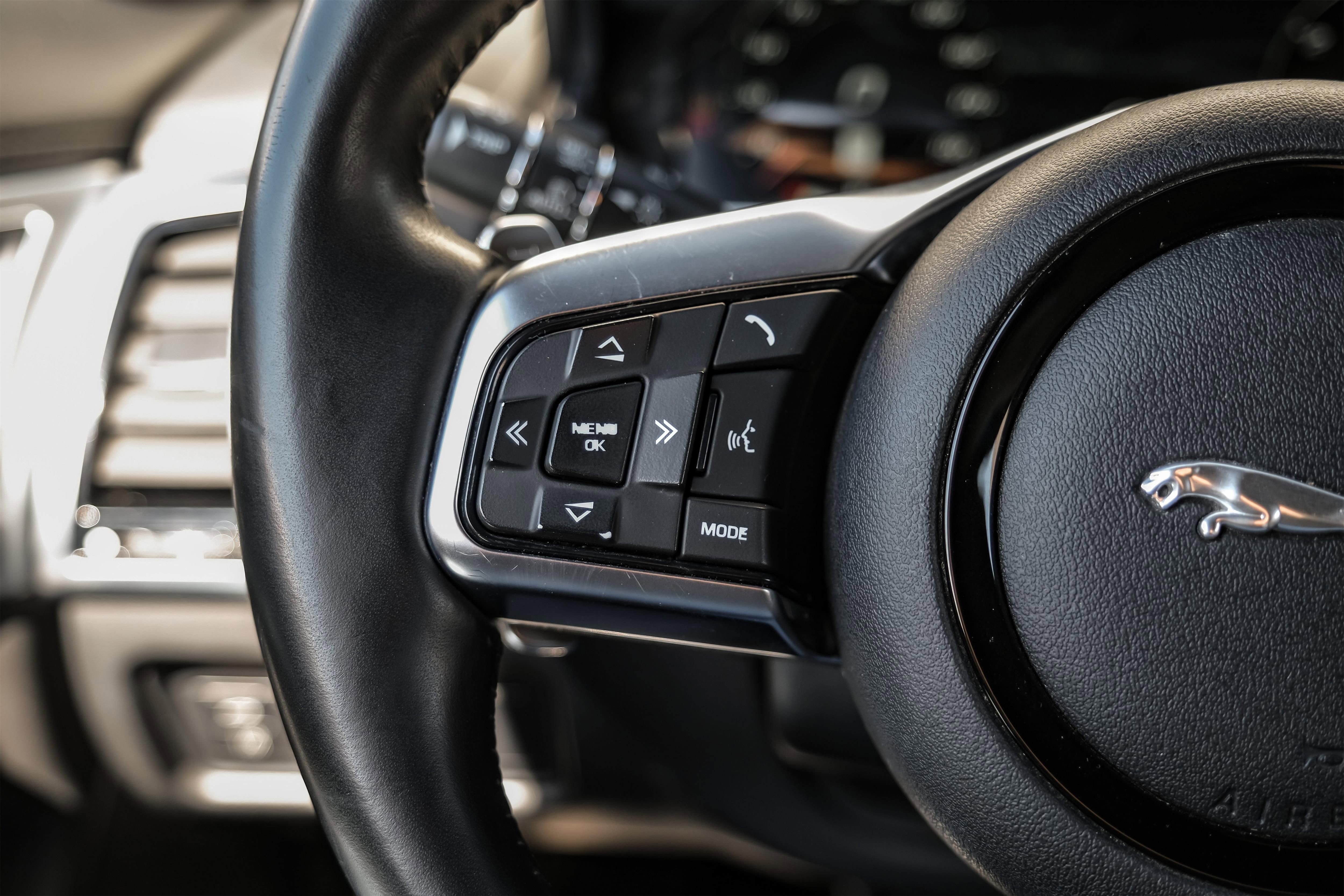Used 2021 Jaguar F-TYPE Coupe image 14