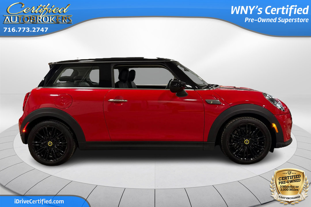 Used 2024 MINI Cooper SE image 4