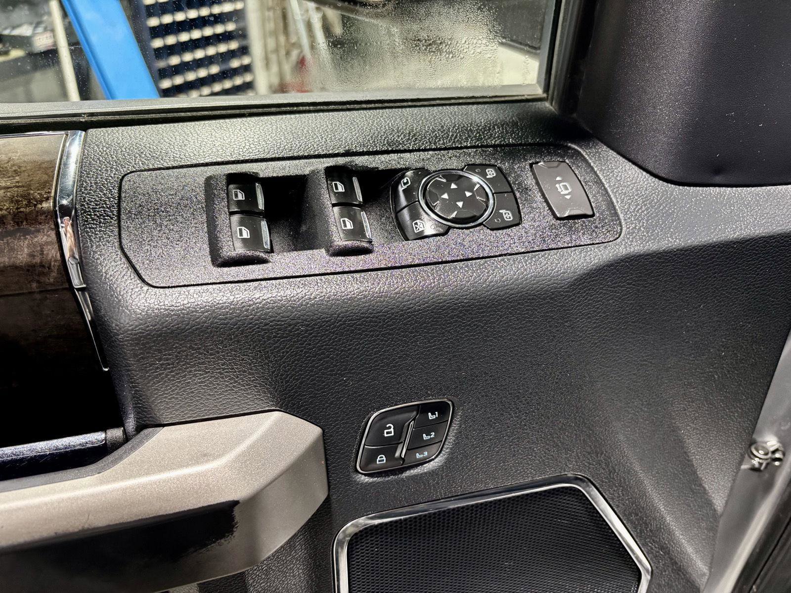 Used 2022 Ford F250 Lariat w/ Lariat Ultimate Package image 21