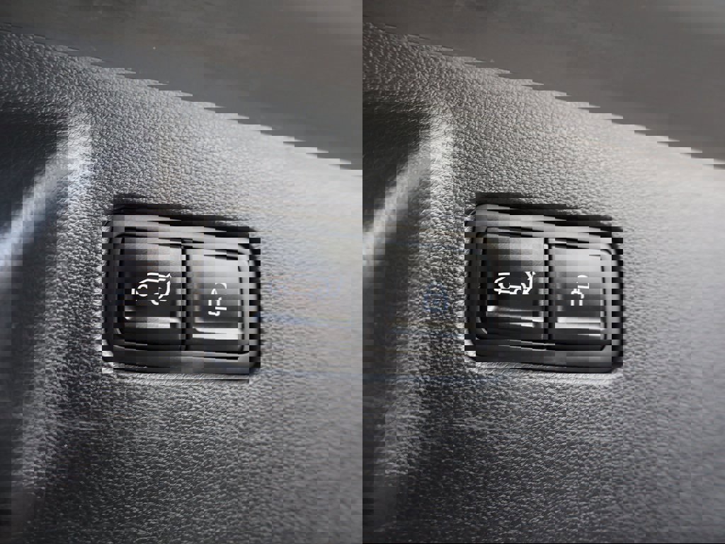 Used 2024 Hyundai Santa Fe SE image 18