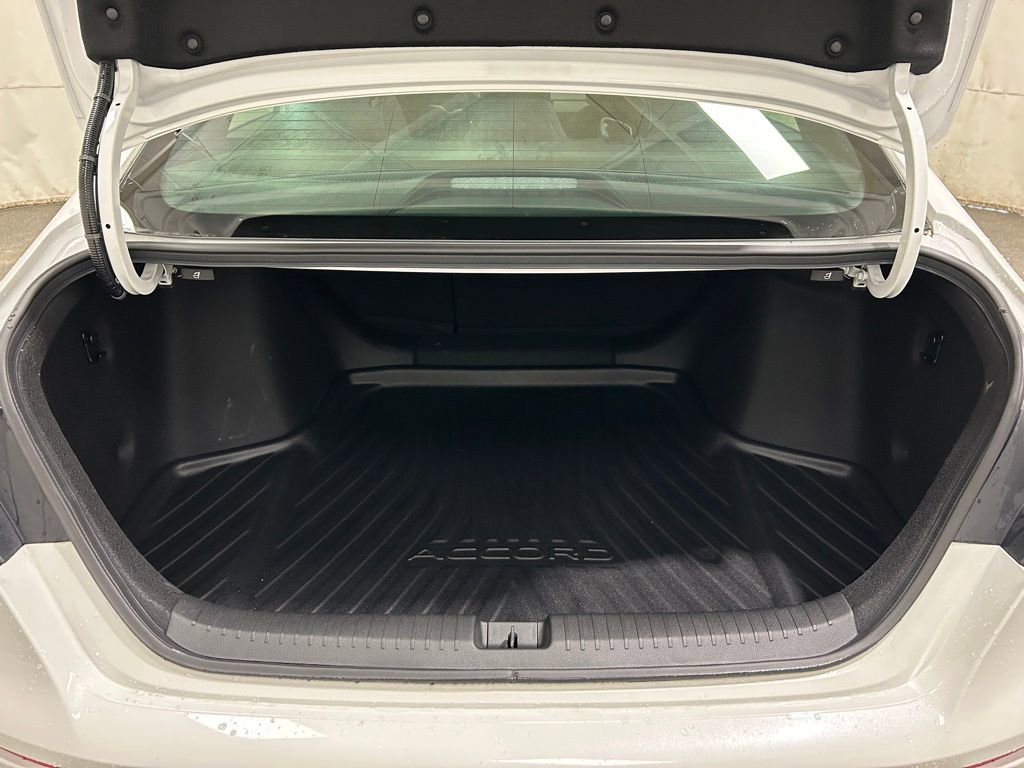 Used 2025 Honda Accord Sport image 28