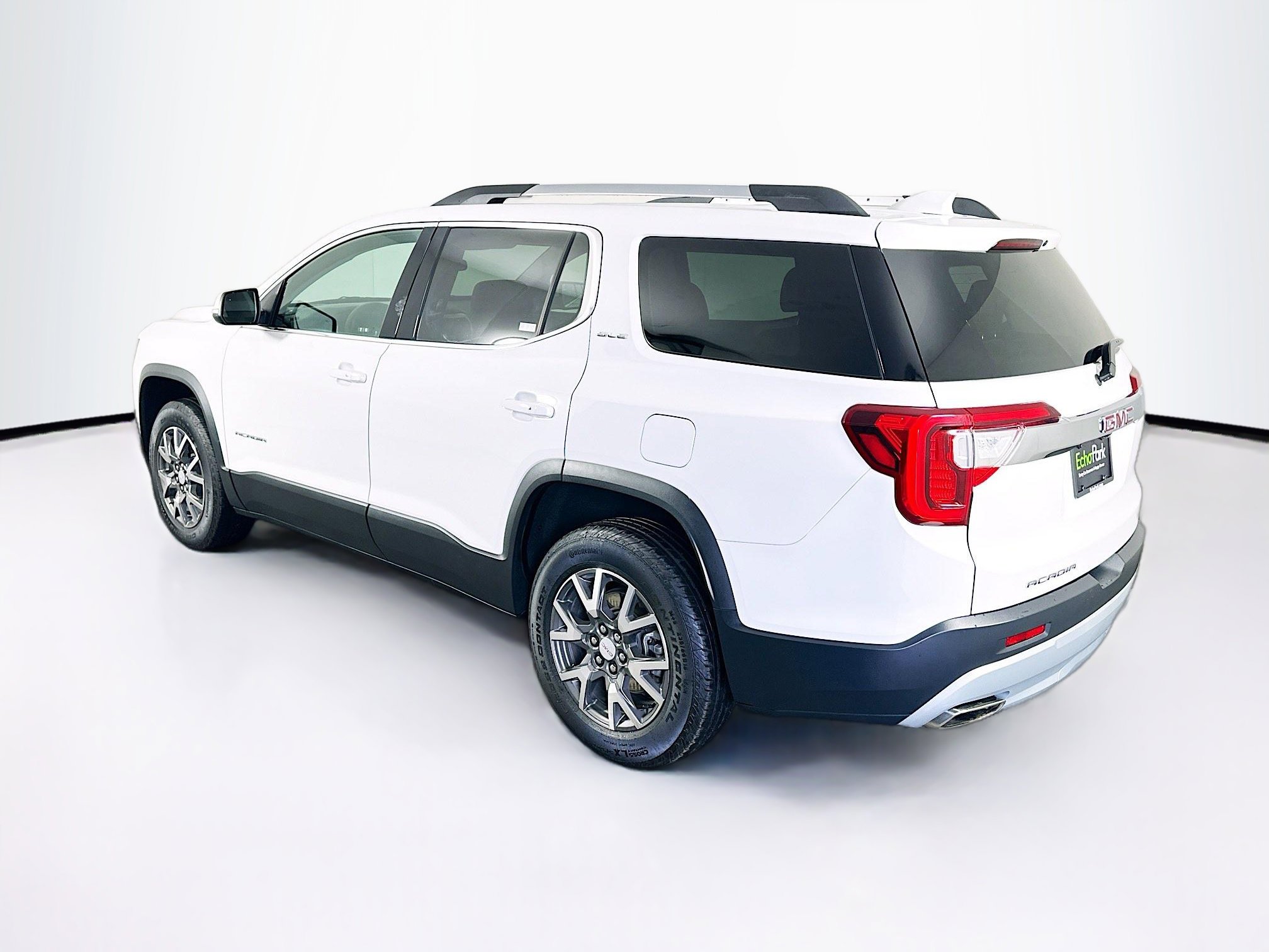 Used 2023 GMC Acadia SLE w/ Driver Convenience Package image 5