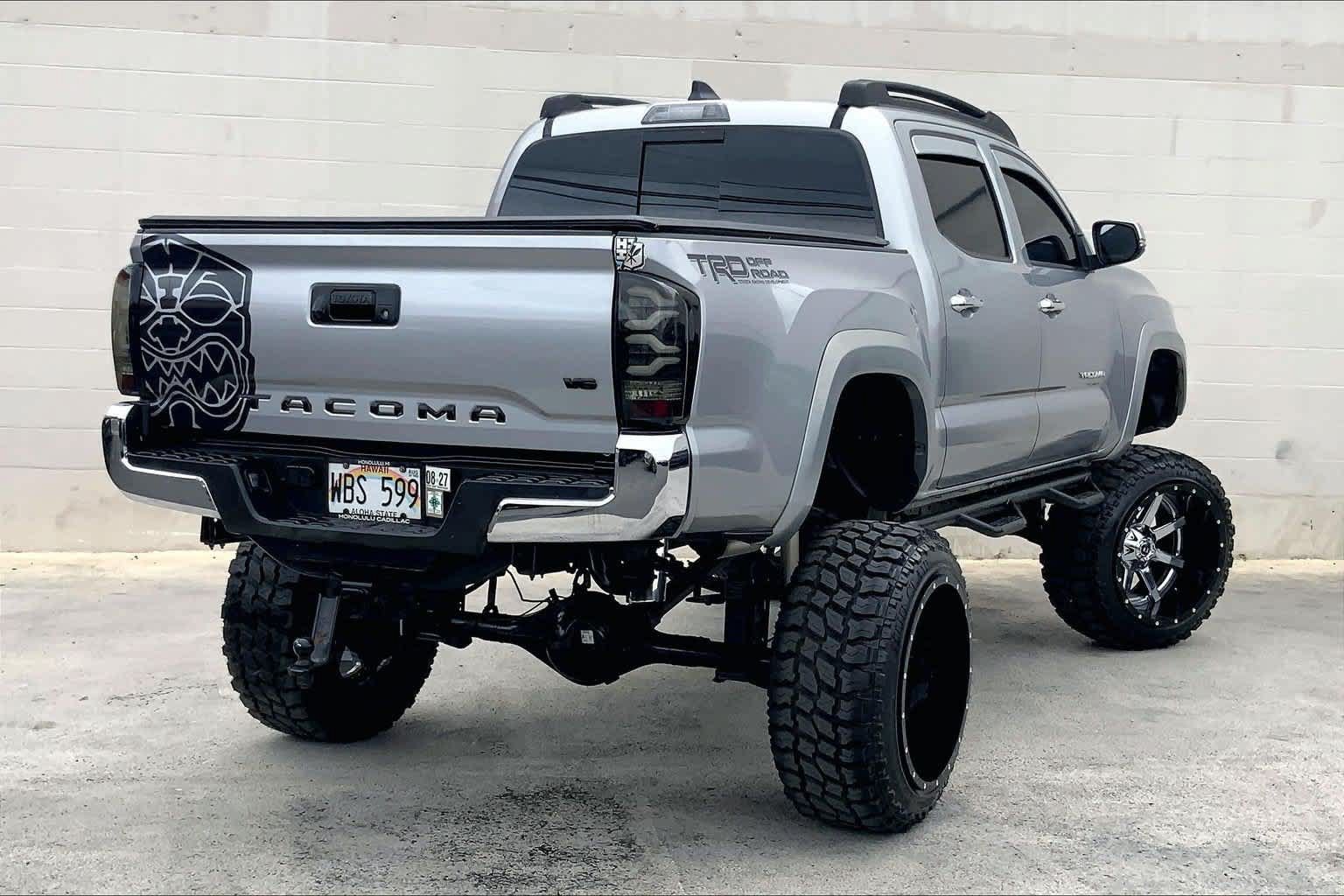 Used 2020 Toyota Tacoma 2WD Double Cab image 22