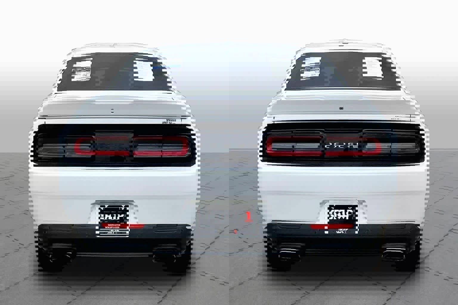 Used 2015 Dodge Challenger R/T Plus RWD image 4