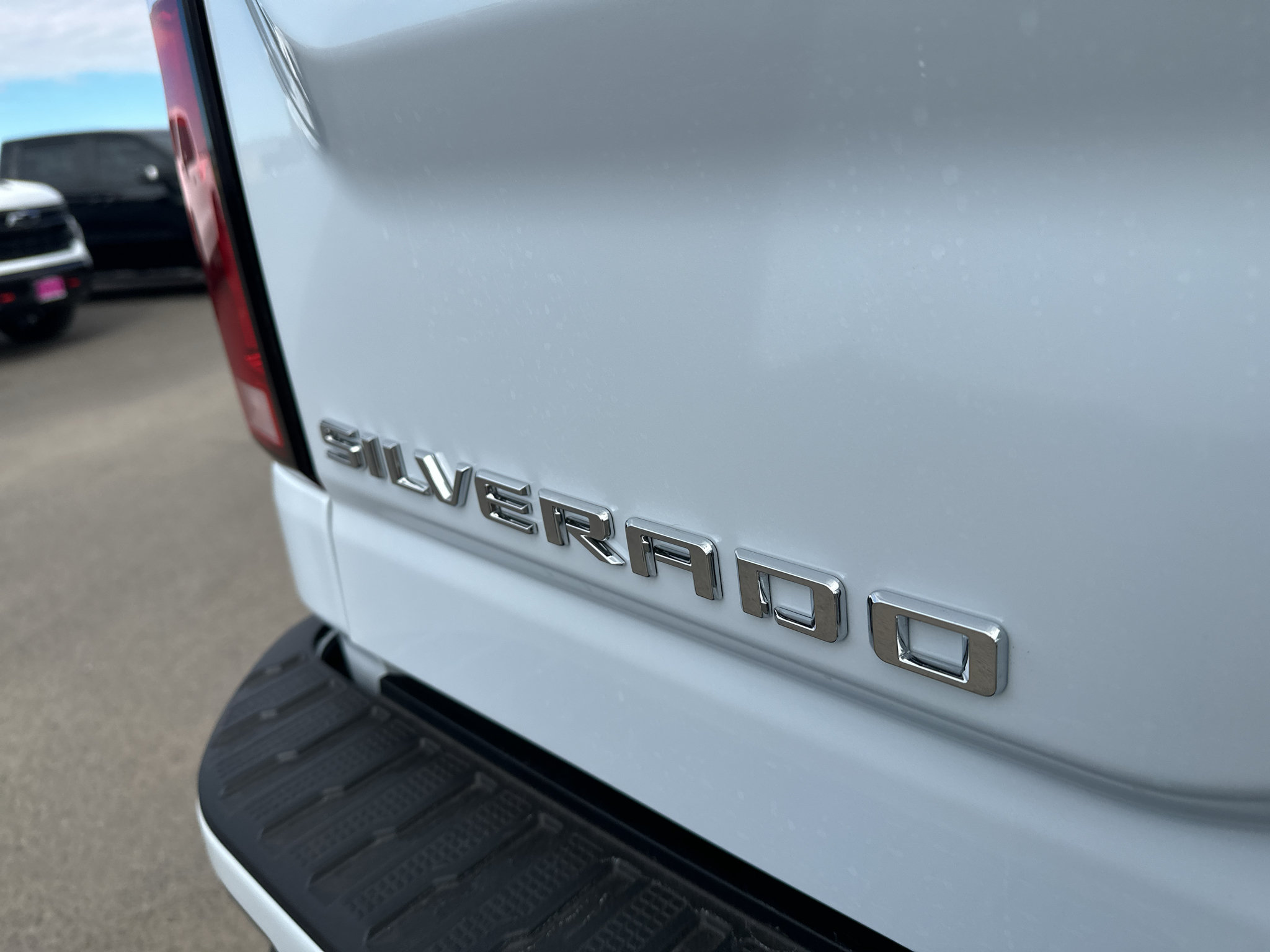 New 2026 Chevrolet Silverado 3500 High Country w/ High Country Premium Package AWD/4WD image 16