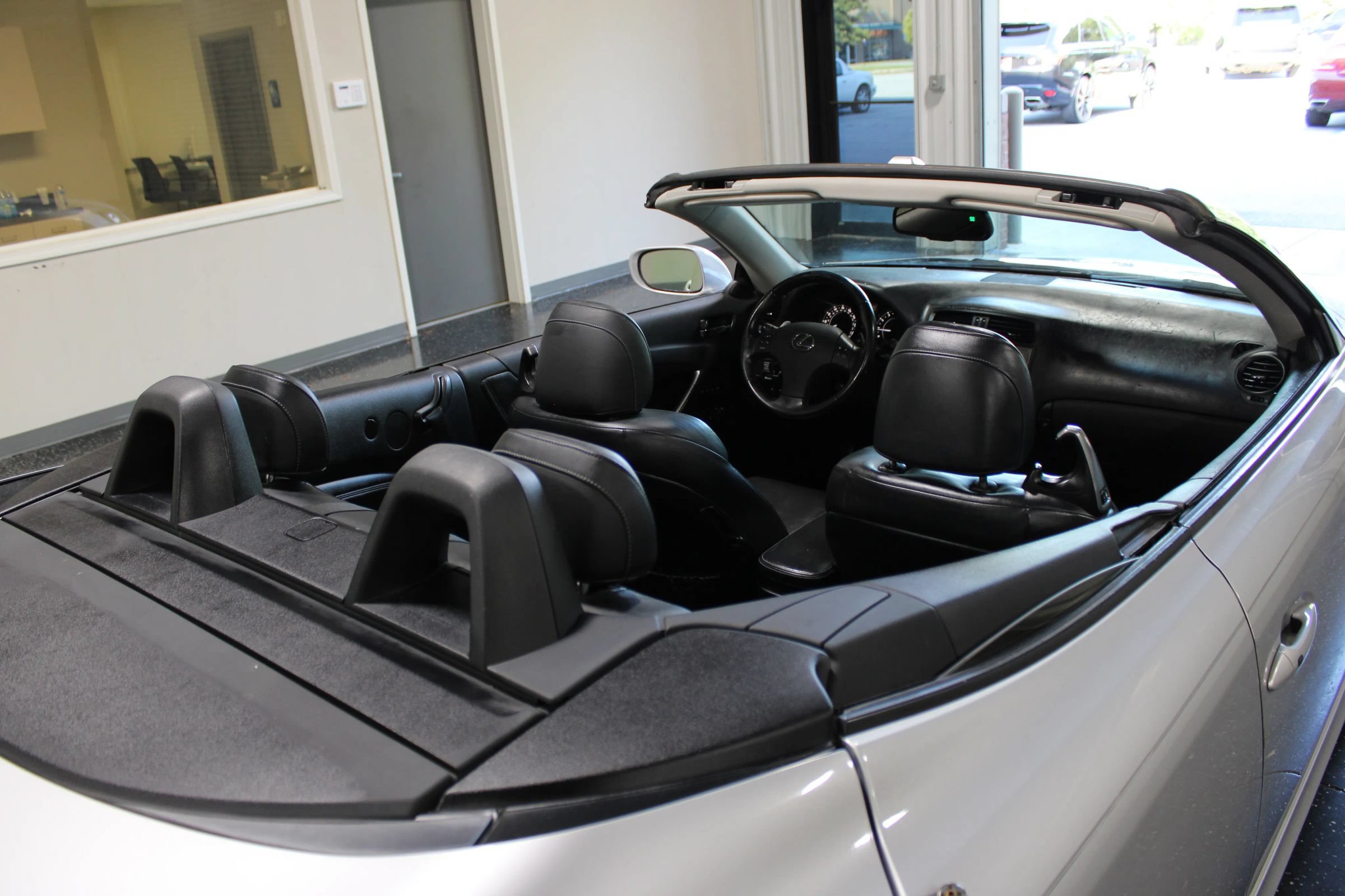 Used 2010 Lexus IS 350C w/ Luxury Pkg RWD image 49