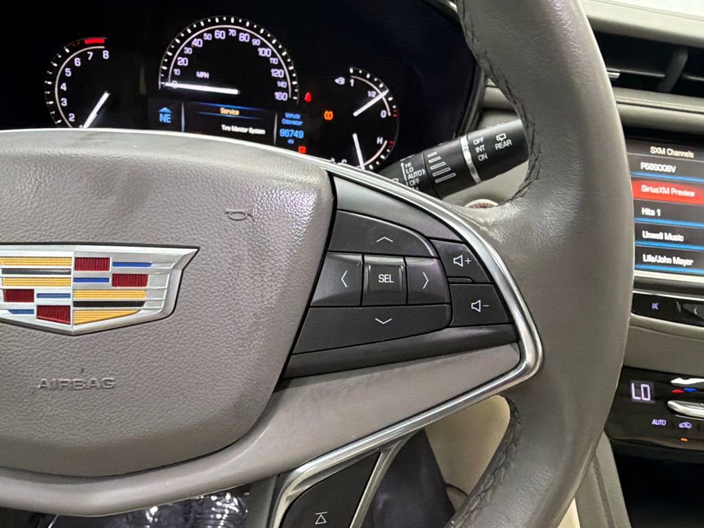 Used 2018 Cadillac XT5 Luxury w/ Driver Awareness Package image 28