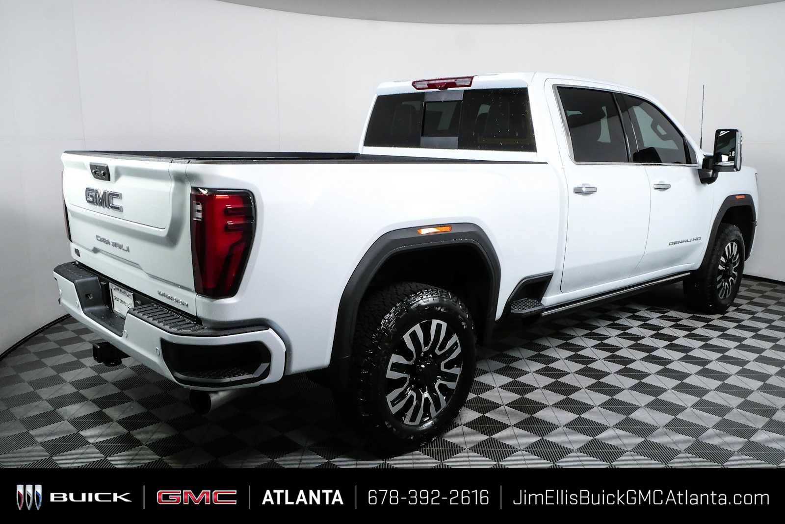 New 2026 GMC Sierra 2500 Denali Ultimate AWD/4WD image 3