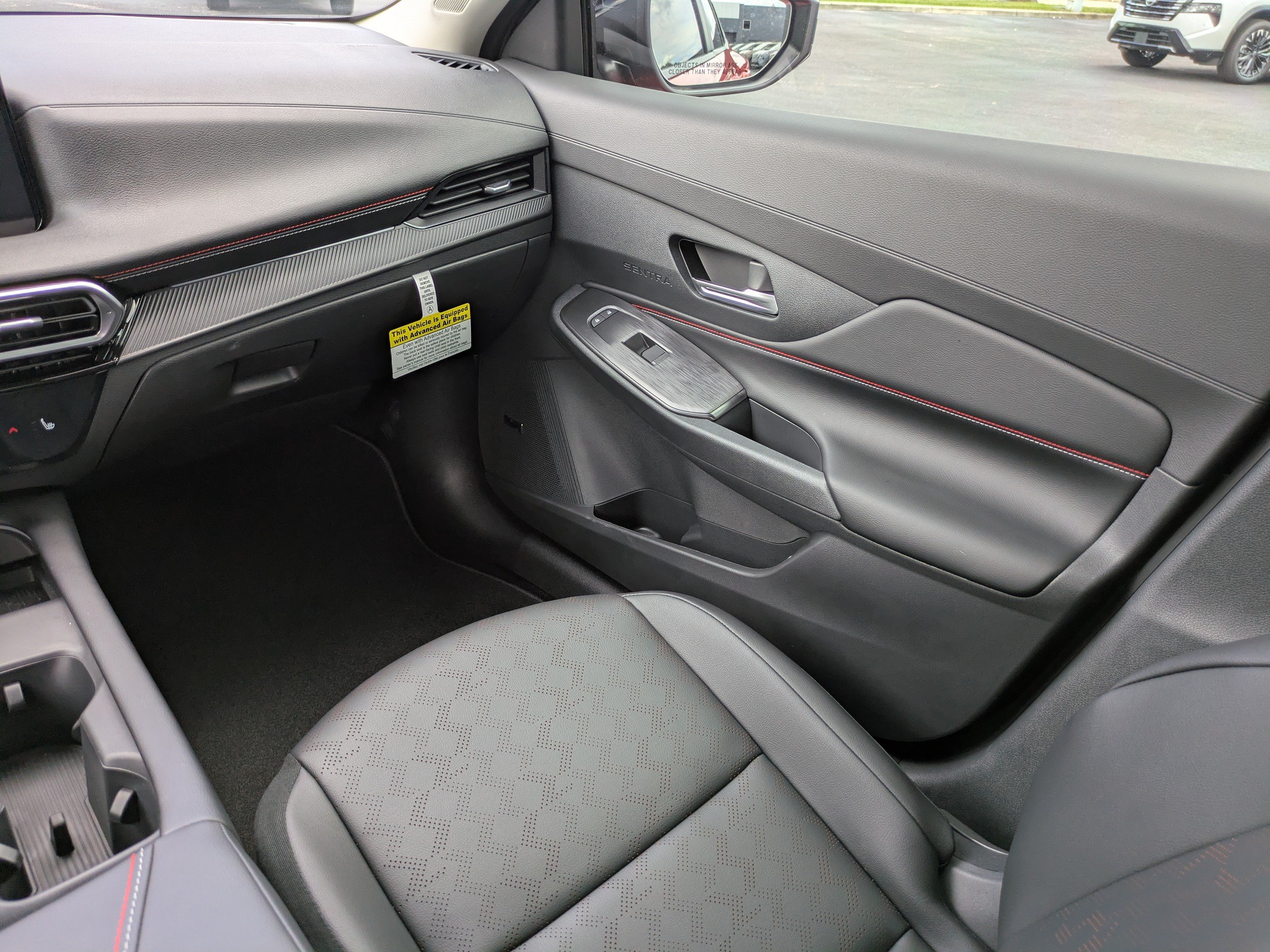 New 2027 Nissan Sentra SR FWD image 17