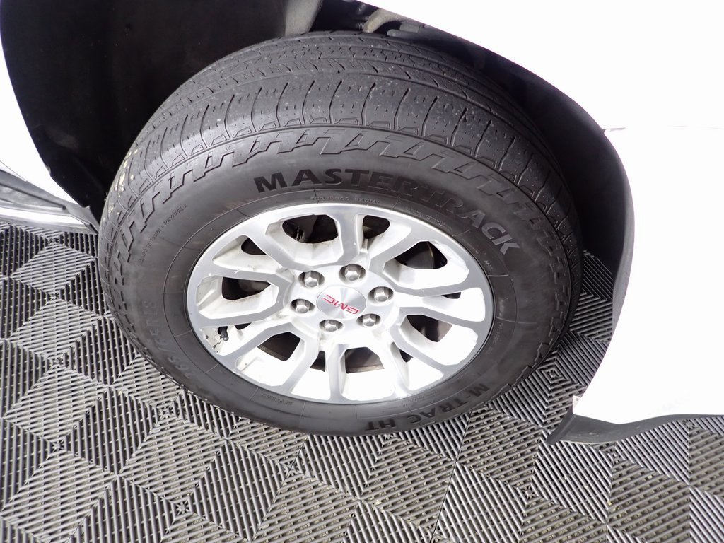 Used 2017 GMC Yukon SLT image 37