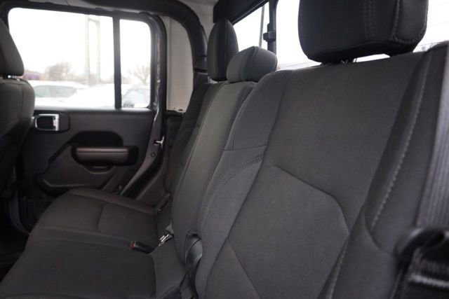 Used 2021 Jeep Gladiator Willys image 29