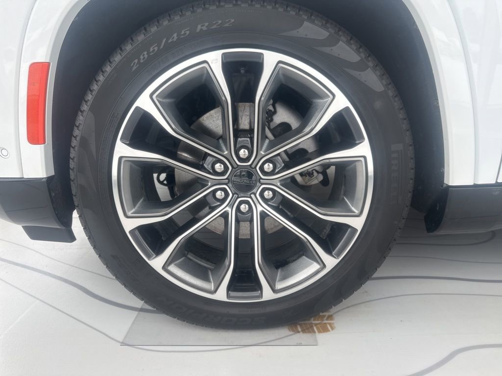 New 2025 Jeep Grand Wagoneer Series III w/ HD Trailer Tow Package image 56