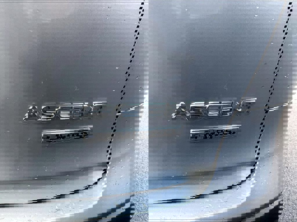 Used 2023 Subaru Ascent Limited image 30