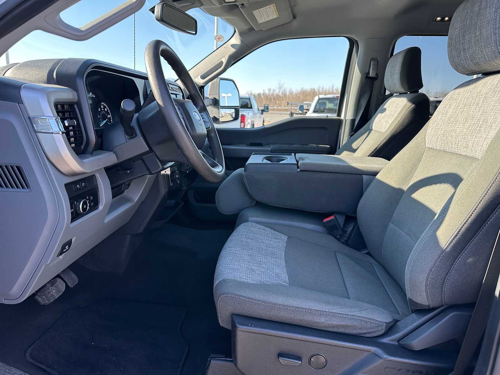 Used 2023 Ford F350 XLT w/ FX4 Off-Road Package image 20
