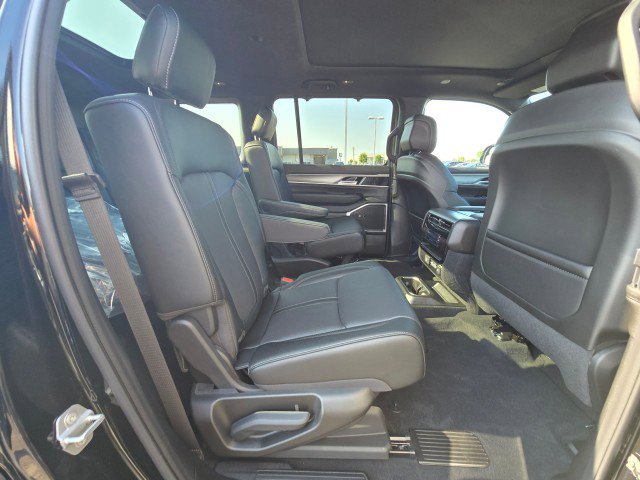 New 2025 Jeep Wagoneer Series II w/ Convenience Group I image 14