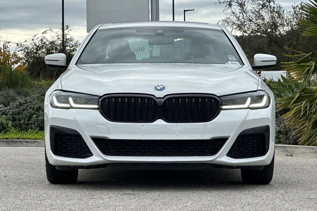 Used 2023 BMW 530e w/ M Sport Package image 8