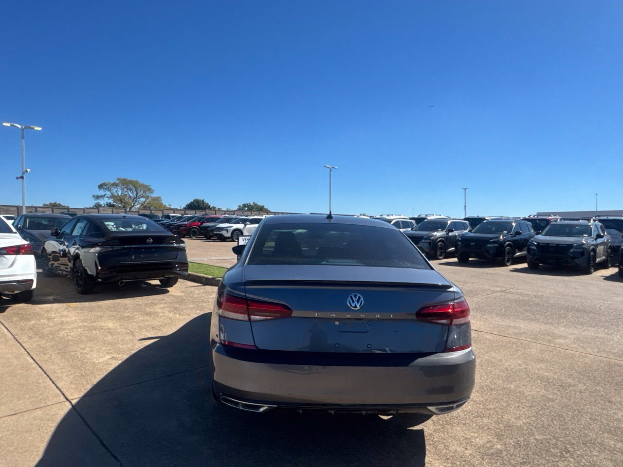 Used 2022 Volkswagen Passat 2.0T R-Line FWD image 21