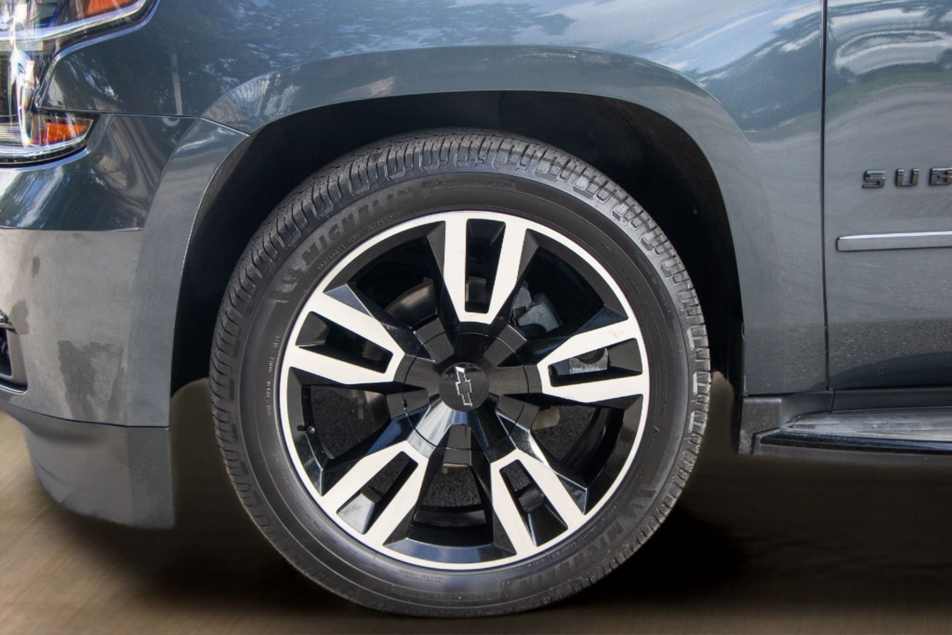 Used 2019 Chevrolet Suburban Premier w/ RST 6.2L Performance Edition image 35