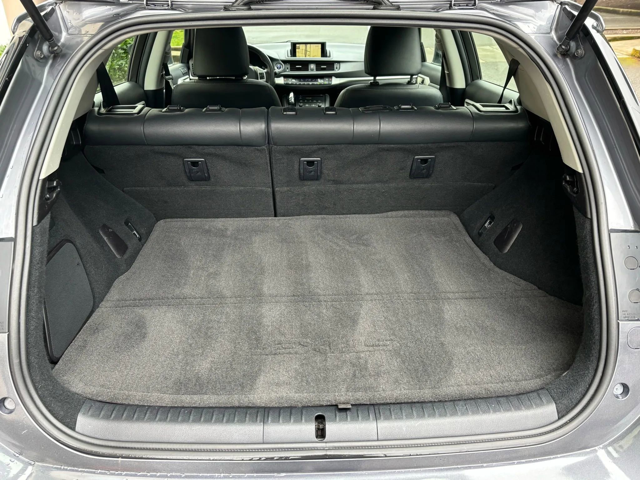 Used 2012 Lexus CT 200h Premium w/ Leather Pkg image 17