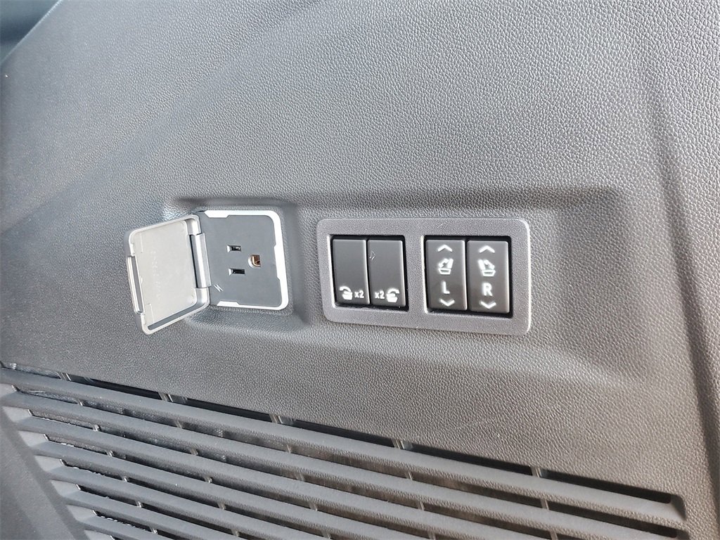 New 2026 Chevrolet Tahoe Z71 w/ Z71 Off-Road Package image 6