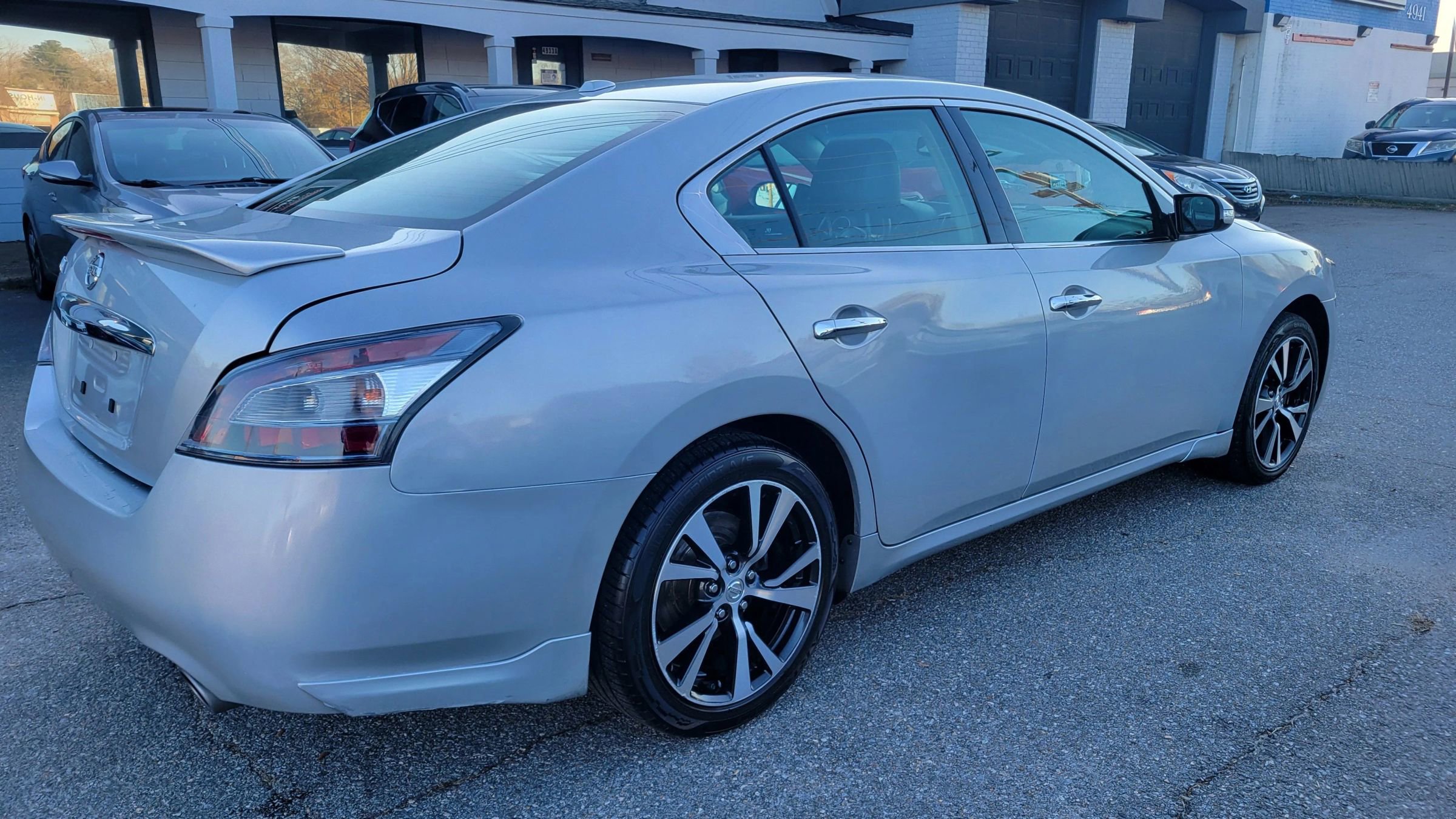 Used 2012 Nissan Maxima 3.5 SV w/ Monitor Pkg image 6