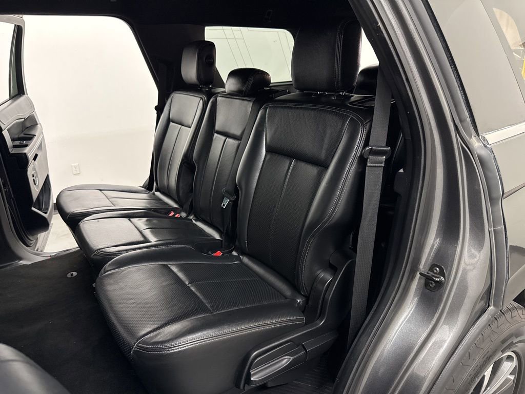 Used 2019 Ford Expedition XLT image 23