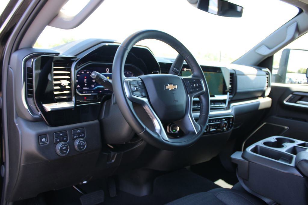 Used 2025 Chevrolet Silverado 2500 LT w/ Convenience Package AWD/4WD image 26