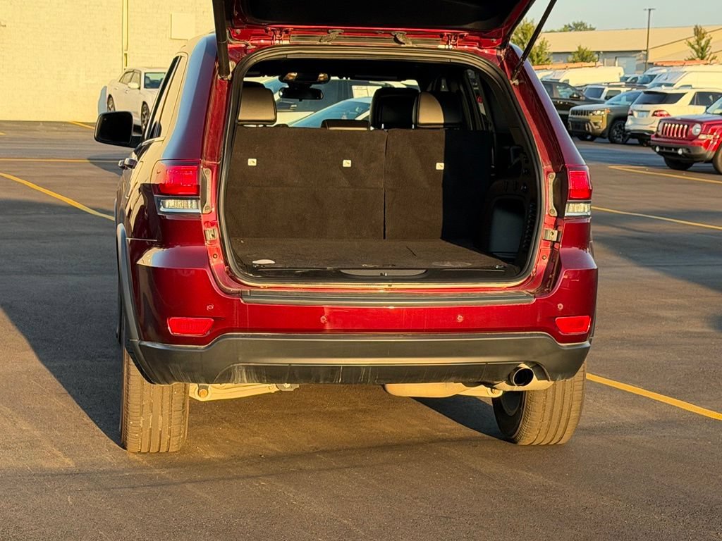 Used 2021 Jeep Grand Cherokee Laredo X AWD/4WD image 7