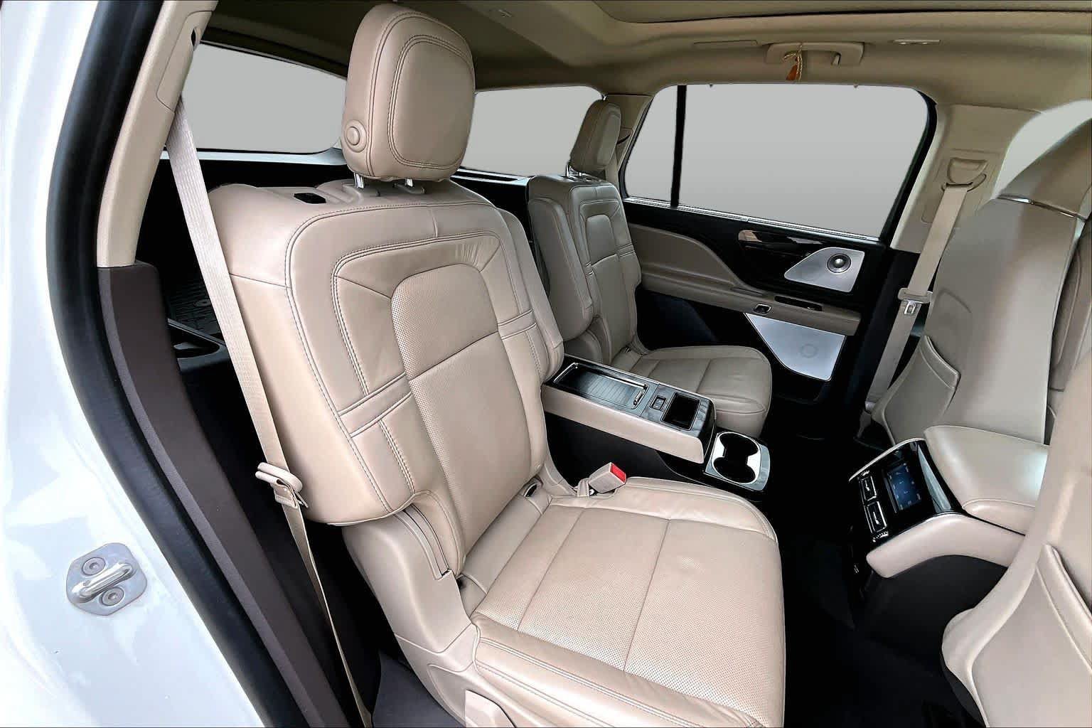 Used 2020 Lincoln Aviator Reserve w/ Equipment Group 202A AWD/4WD image 20