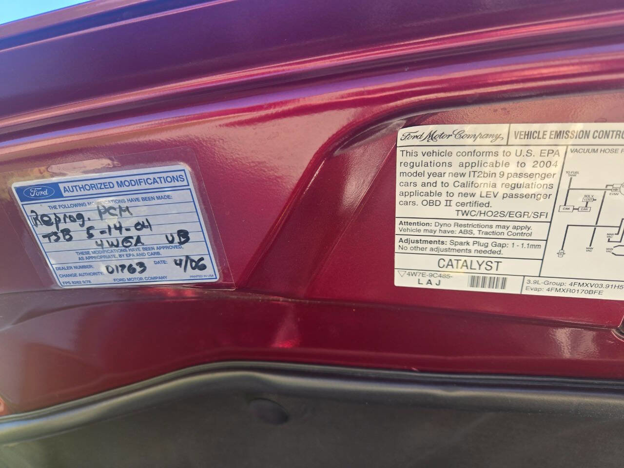 Used 2004 Ford Thunderbird Deluxe RWD image 16