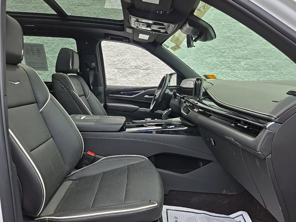 Certified 2023 Cadillac Escalade Sport w/ LPO, ONYX Package AWD/4WD image 22