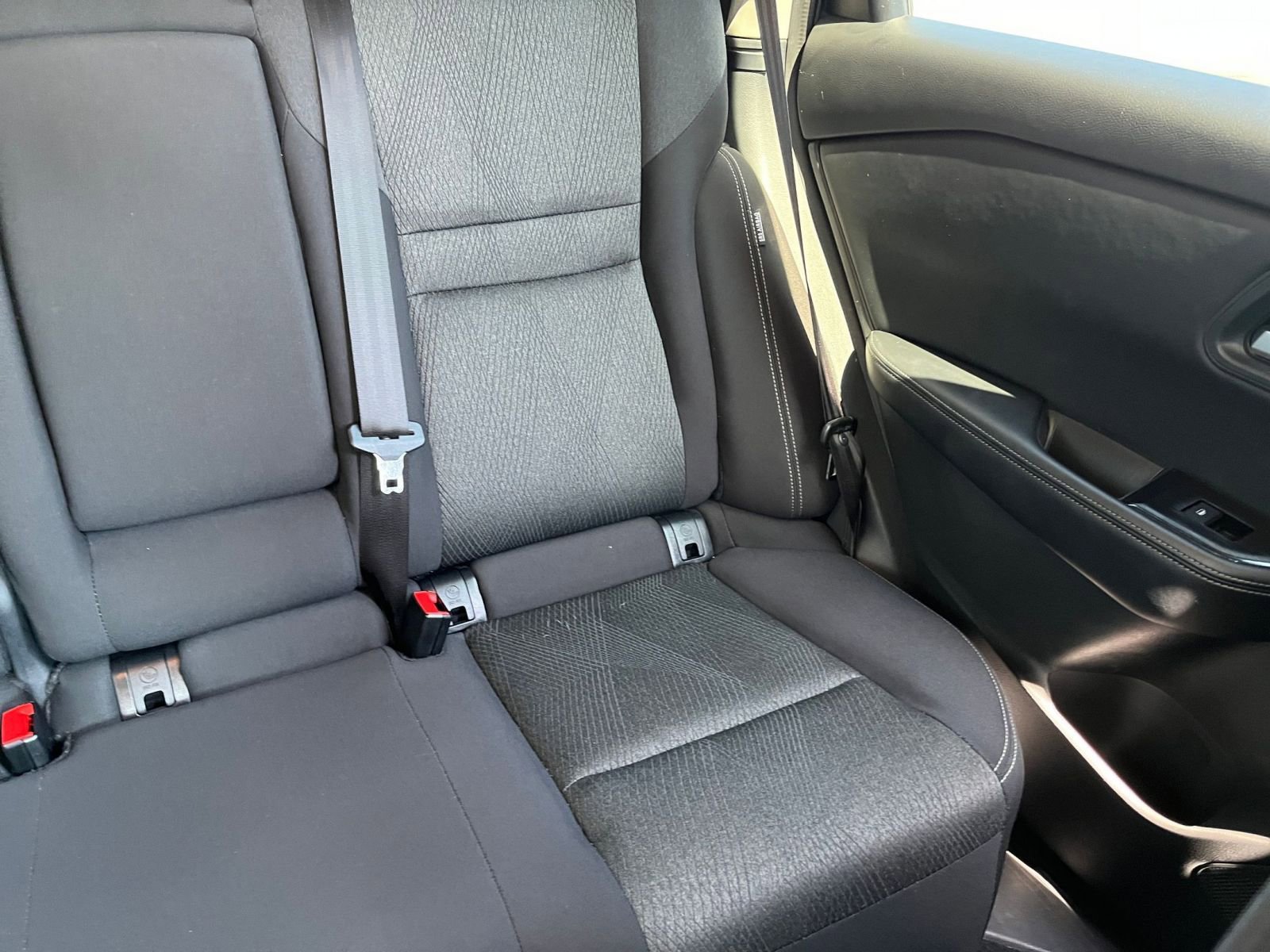 Used 2025 Nissan Rogue SV FWD image 37