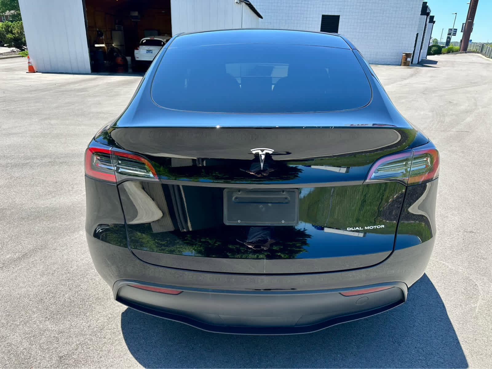 Used 2024 Tesla Model Y Long Range AWD/4WD image 6
