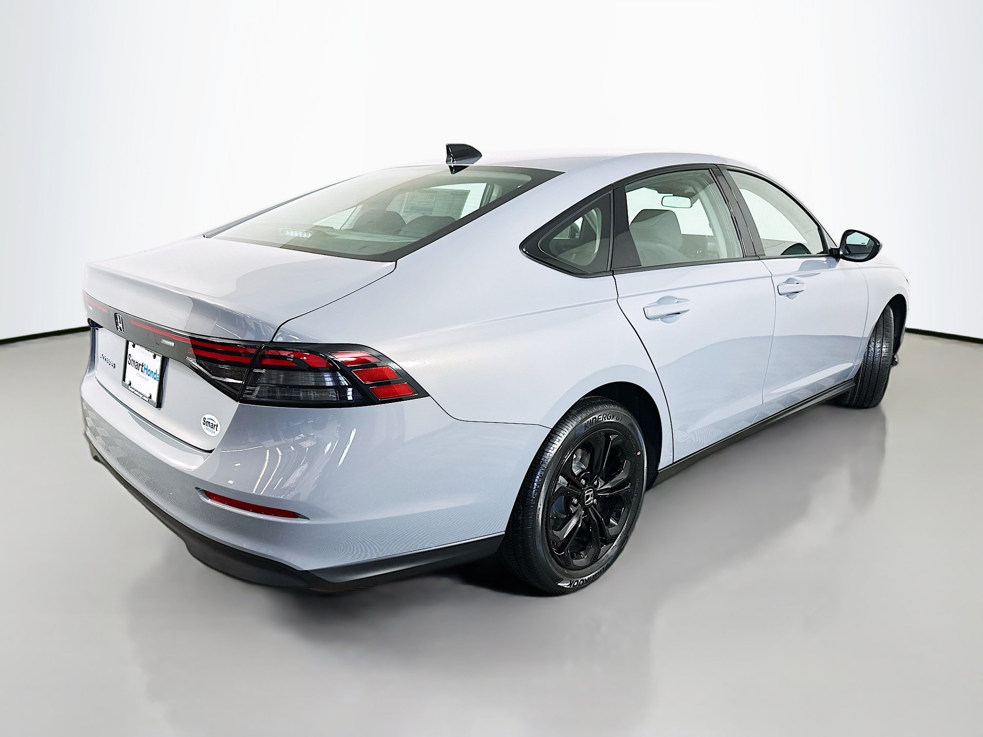 Used 2025 Honda Accord SE image 7
