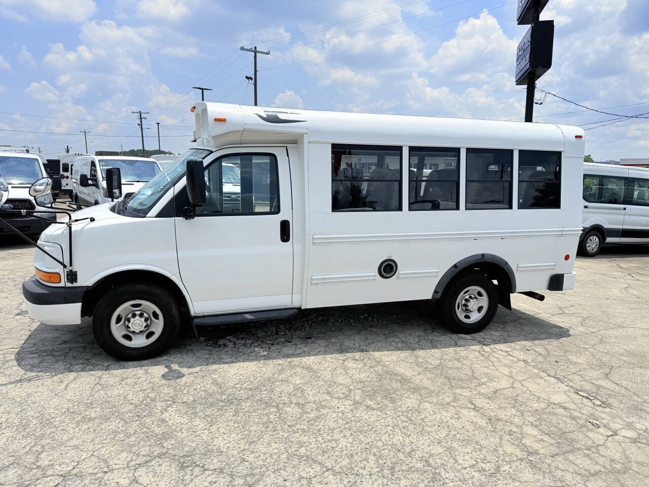 Used 2014 Chevrolet Express 3500 w/ School Bus Package RWD image 5